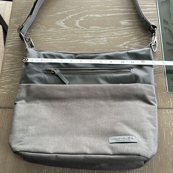 Travelon Anti-theft Classic Gray Crossbody Travel Everyday Bag Multi Pockets - Picture 3 of 16
